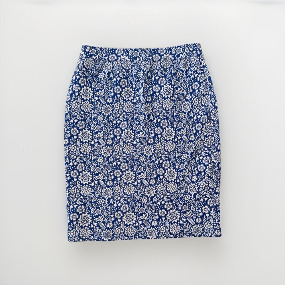 41 Hawthorn Blue White Floral Stretch Knit Pull on Pencil Skirt Small